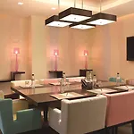 La Des Ternes Hotel