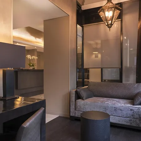 Hotel La Des Ternes Parigi