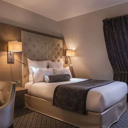 Hotel La Des Ternes Parigi