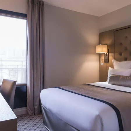 Hotel La Des Ternes Parigi
