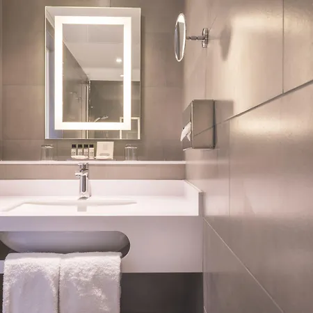 Hotel La Des Ternes Parigi