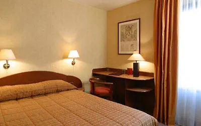 La Des Ternes 4* Parigi