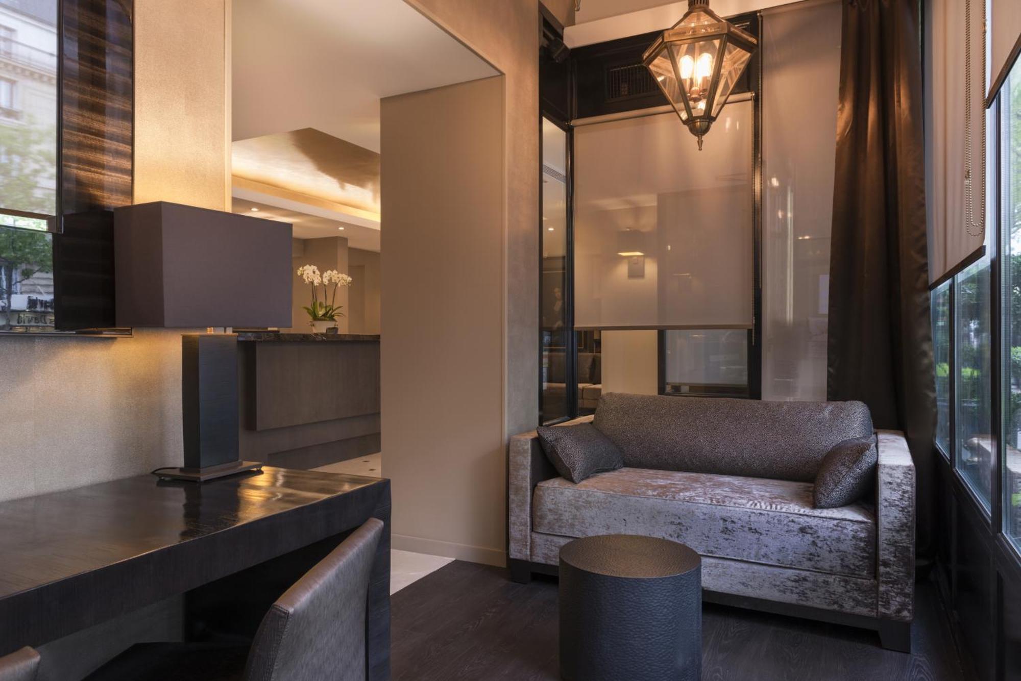 Hotel La Des Ternes Parigi