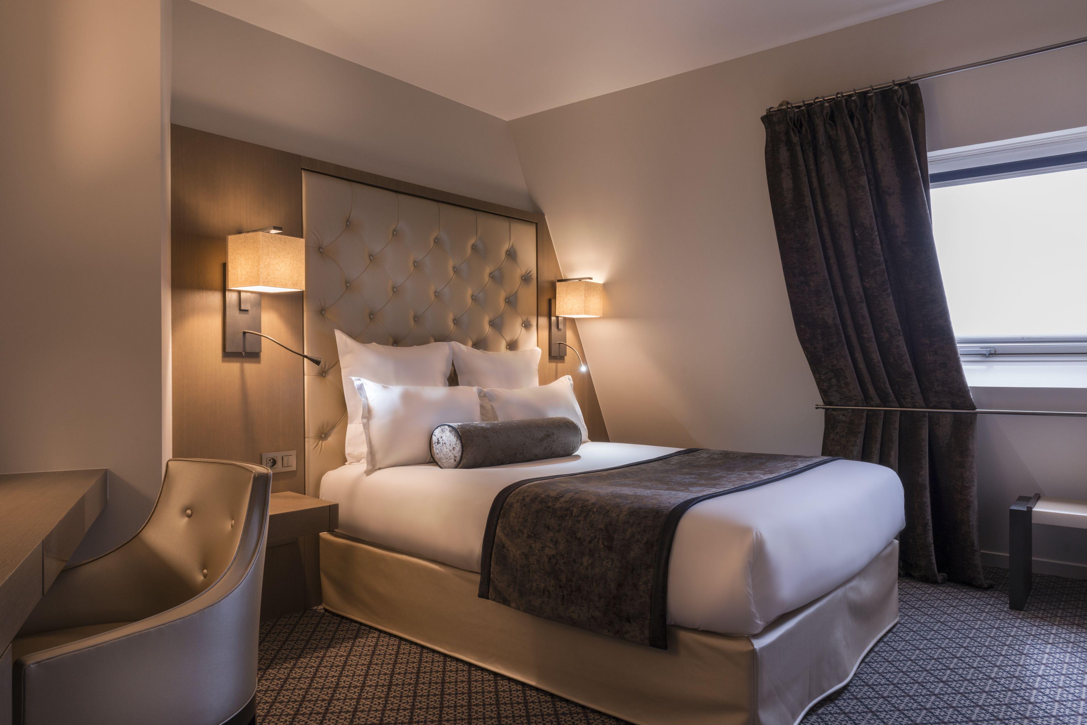 Hotel La Des Ternes Parigi